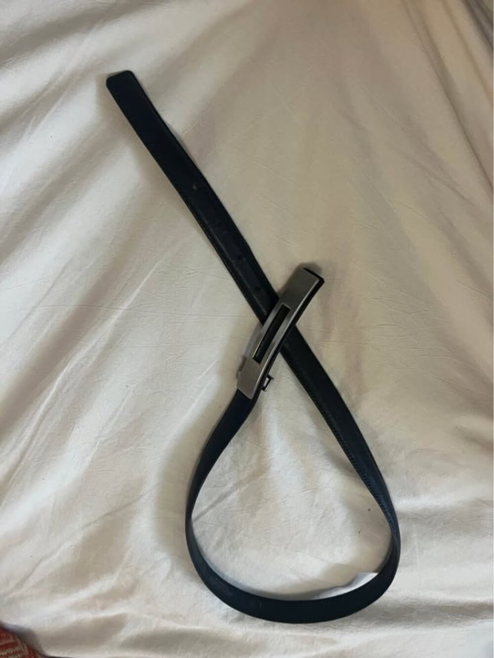 Black leather Belt with Silver tone buckle - Picture 5 of 5